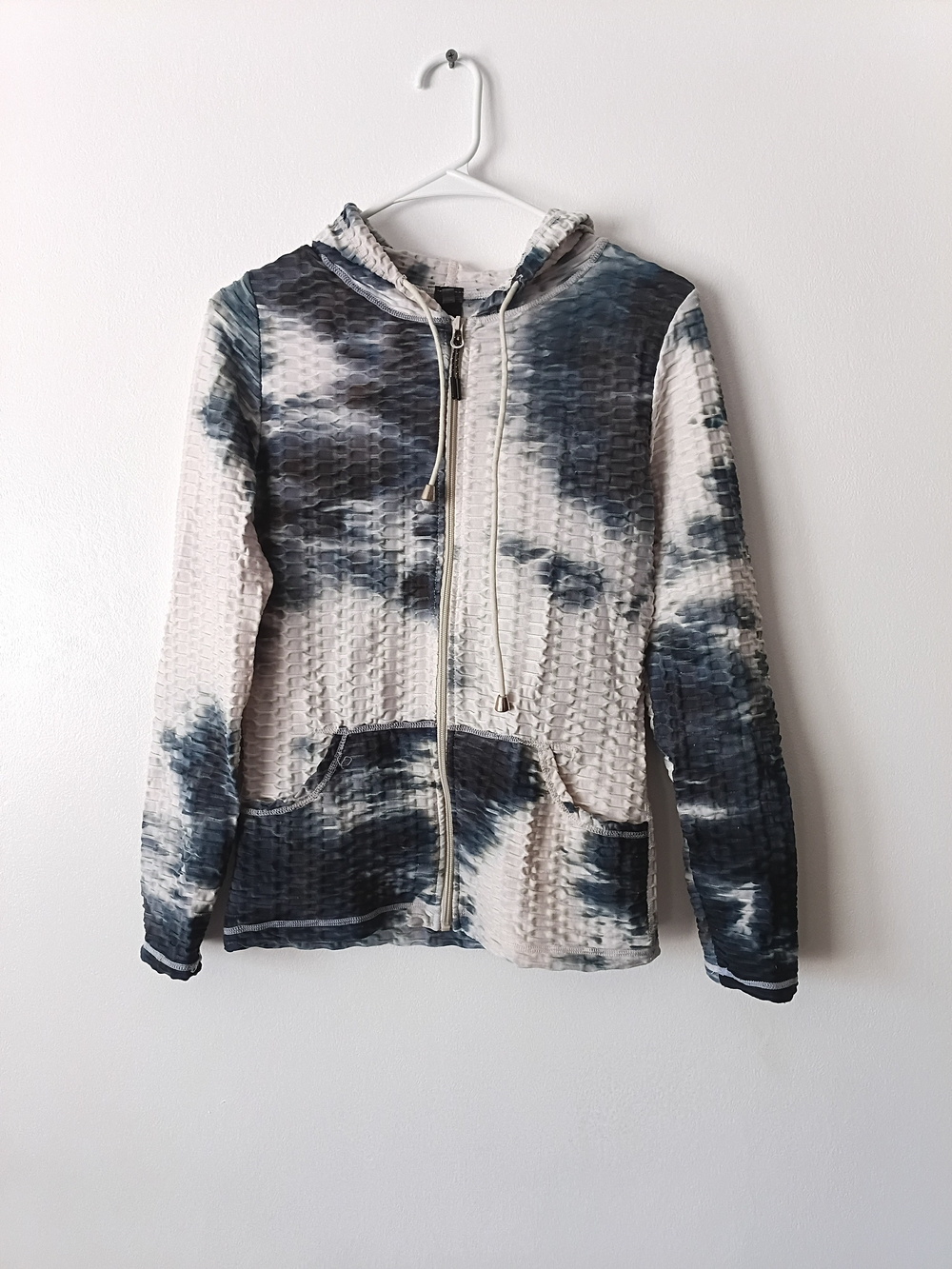 Women's New Mix Sweater Full Zip Size L - XL Jr Fitted Hooded Long Sleeves.